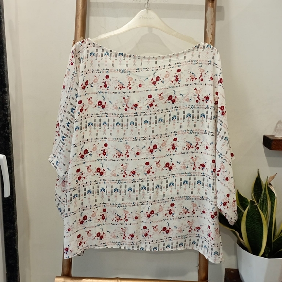 Floral Drop Shoulder Top - Picture 13 of 15